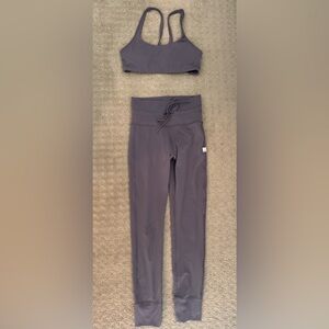 Vuori Daily Leggings and matching Yosemite Bra in Hazel XS